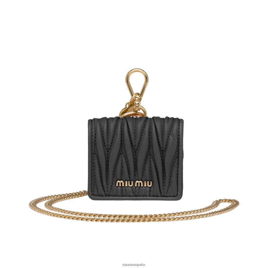 es Miu Miuaccesorios funda para airpods pro de piel de napa matelasse negro JPDFR81097