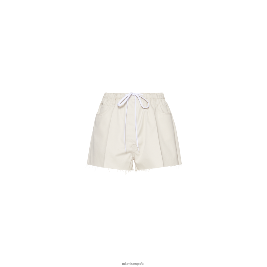 es Miu Miulisto para usar bermudas de gabardina caliza JPDFR8954