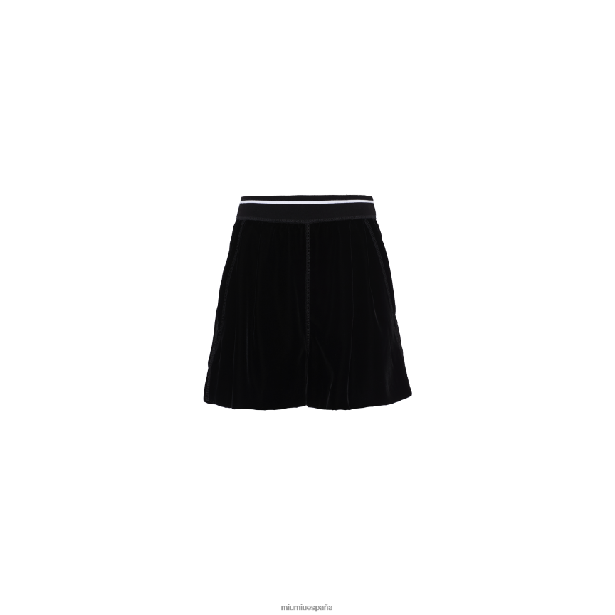 es Miu Miulisto para usar bermudas de terciopelo negro JPDFR8987